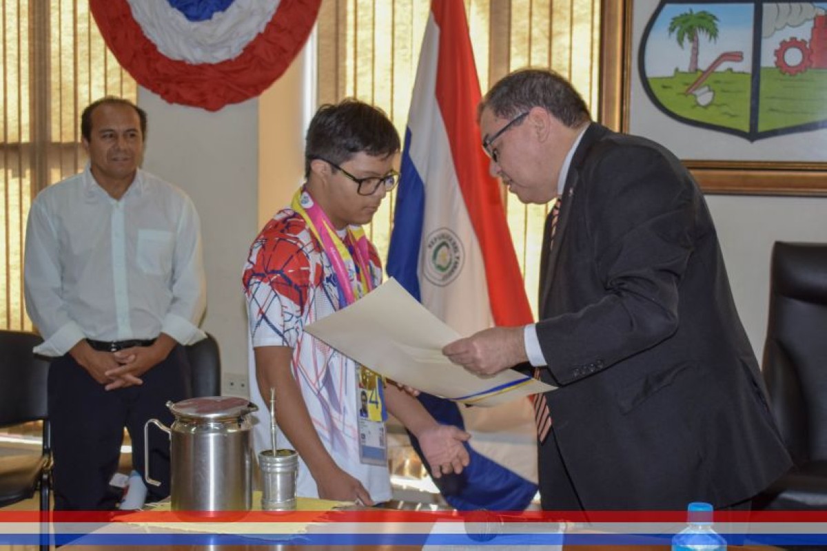 Foto 8 de Reconocimiento al Mérito al joven atleta Oscar Vicente Aguilera Núñez de destacada participación en las Olimpiadas Especiales Berlín 2023