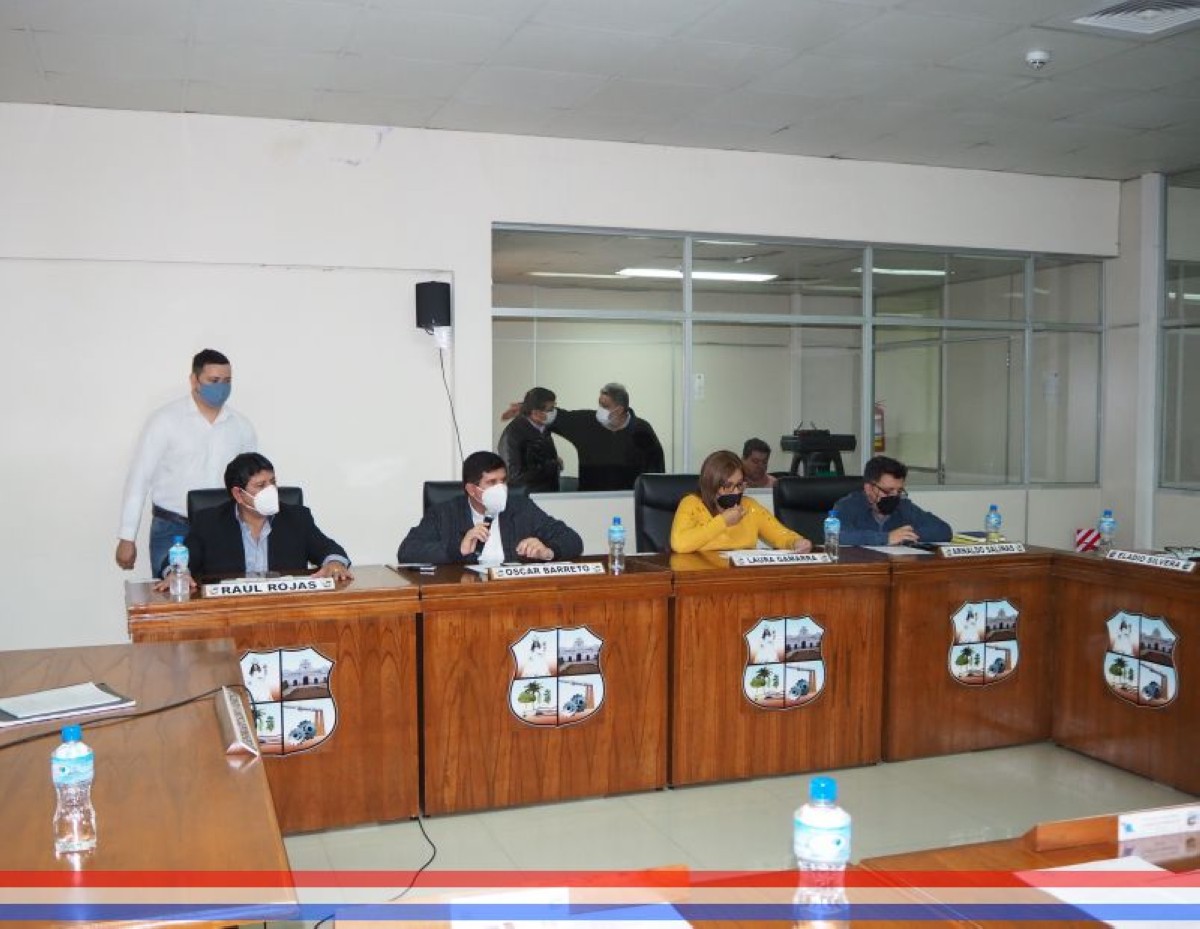 Foto 4 de SESION ORDINARIA DE LA JUNTA MUNICIPAL DE CAPIATA: Notas Recibidas, Nota Remitida y Expedientes Dictaminados