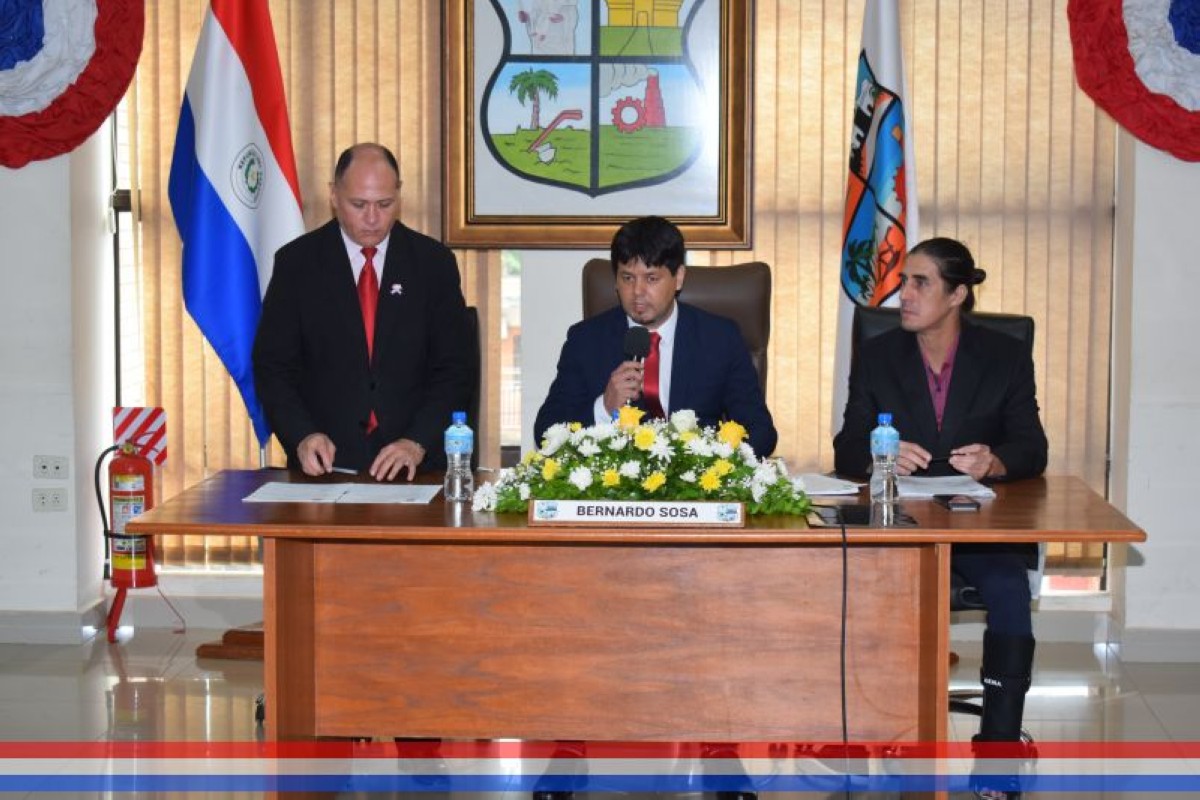 Foto 29 de Asumió la nueva Mesa Directiva, periodo 2023 – 2024: Presidente, concejal Braulio Riquelme; Vicepresidente, concejal David Llano