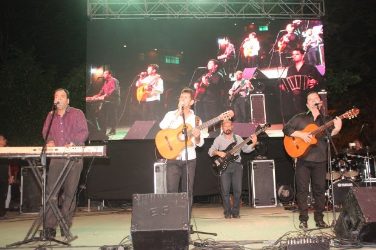 Foto 76 de ¡MAGNIFICA NOCHE CAPIATEÑA!