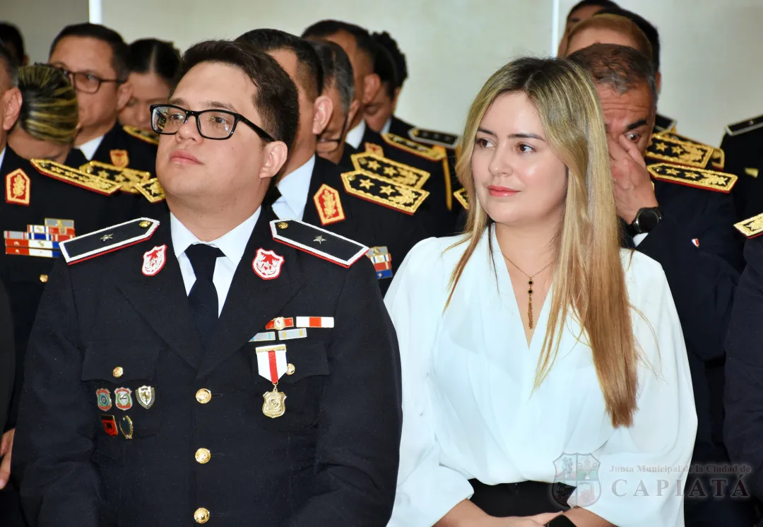 Foto 38 de Acto de reconocimiento como “Ciudadano Ilustre de Capiatá” al Comandante de la Policía Nacional, Crio. Gral. César Silguero Lobos