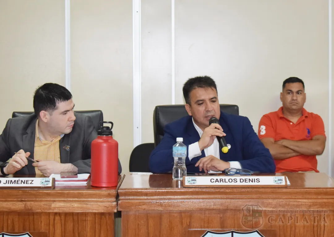 Foto 14 de SESION ORDINARIA DE LA JUNTA MUNICIPAL DE CAPIATA: Notas Recibidas y Expedientes Dictaminados