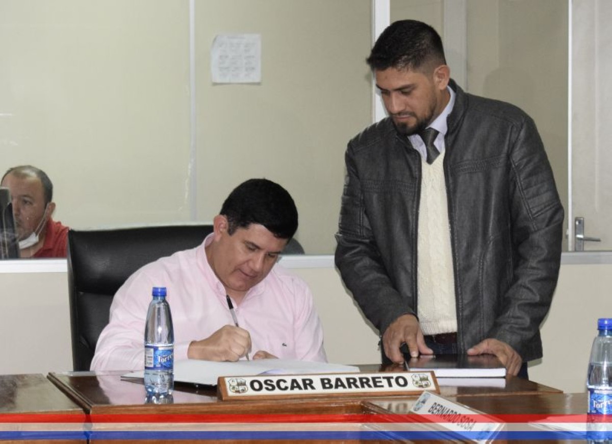 Foto 8 de SESION ORDINARIA DE LA JUNTA MUNICIPAL DE CAPIATA: Notas Recibidas, Nota Remitida y Expedientes Dictaminados
