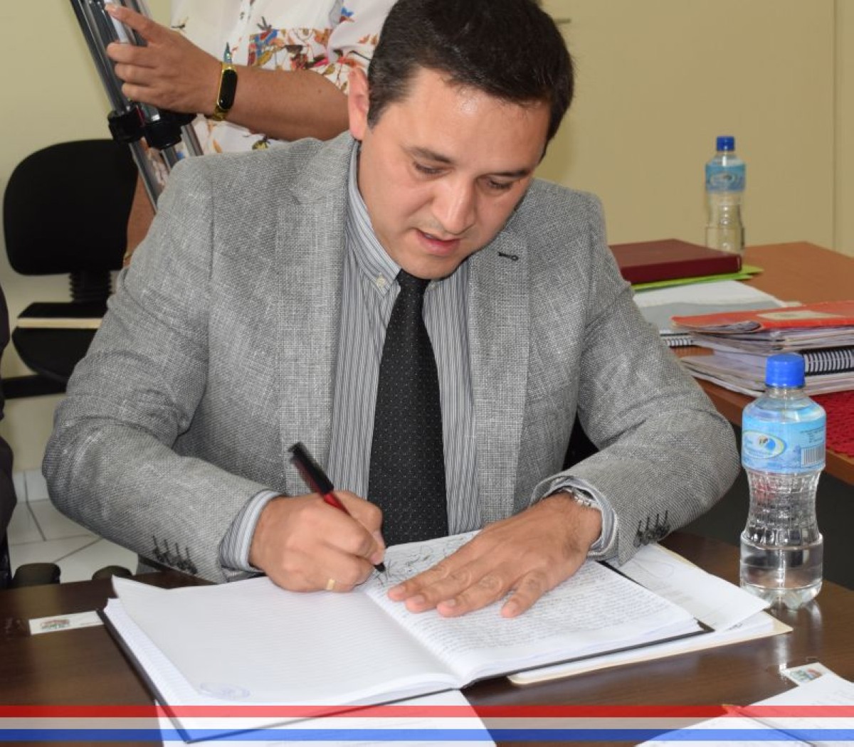 Foto 12 de SESION ORDINARIA DE LA JUNTA MUNICIPAL DE CAPIATA: Notas Recibidas y Expedientes Dictaminados