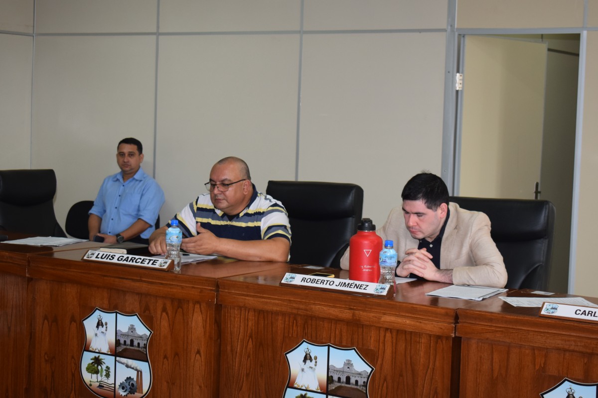 Foto 8 de SESION ORDINARIA DE LA JUNTA MUNICIPAL DE CAPIATA: Notas Recibidas, Nota Remitida y Expedientes Dictaminados
