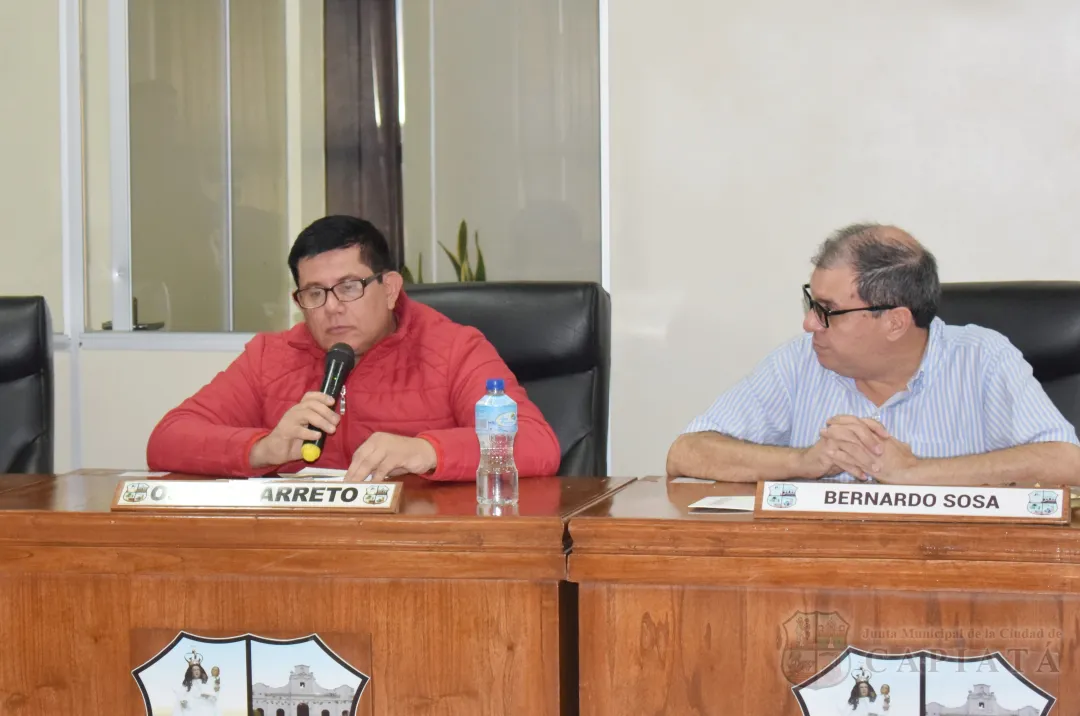 Foto 6 de SESION ORDINARIA DE LA JUNTA MUNICIPAL DE CAPIATA: Notas Recibidas y Expedientes Dictaminados