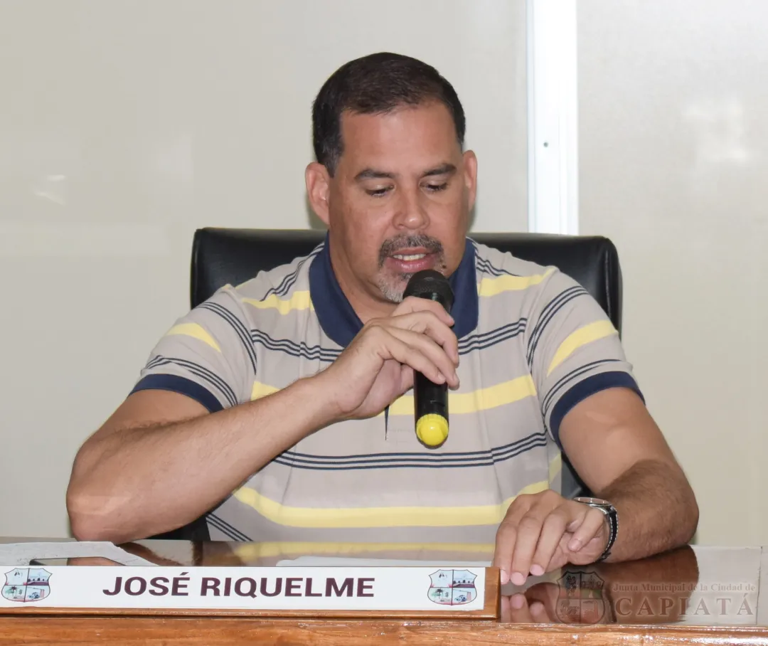 Foto 12 de SESION ORDINARIA DE LA JUNTA MUNICIPAL DE CAPIATA: Notas Recibidas y Expedientes Dictaminados