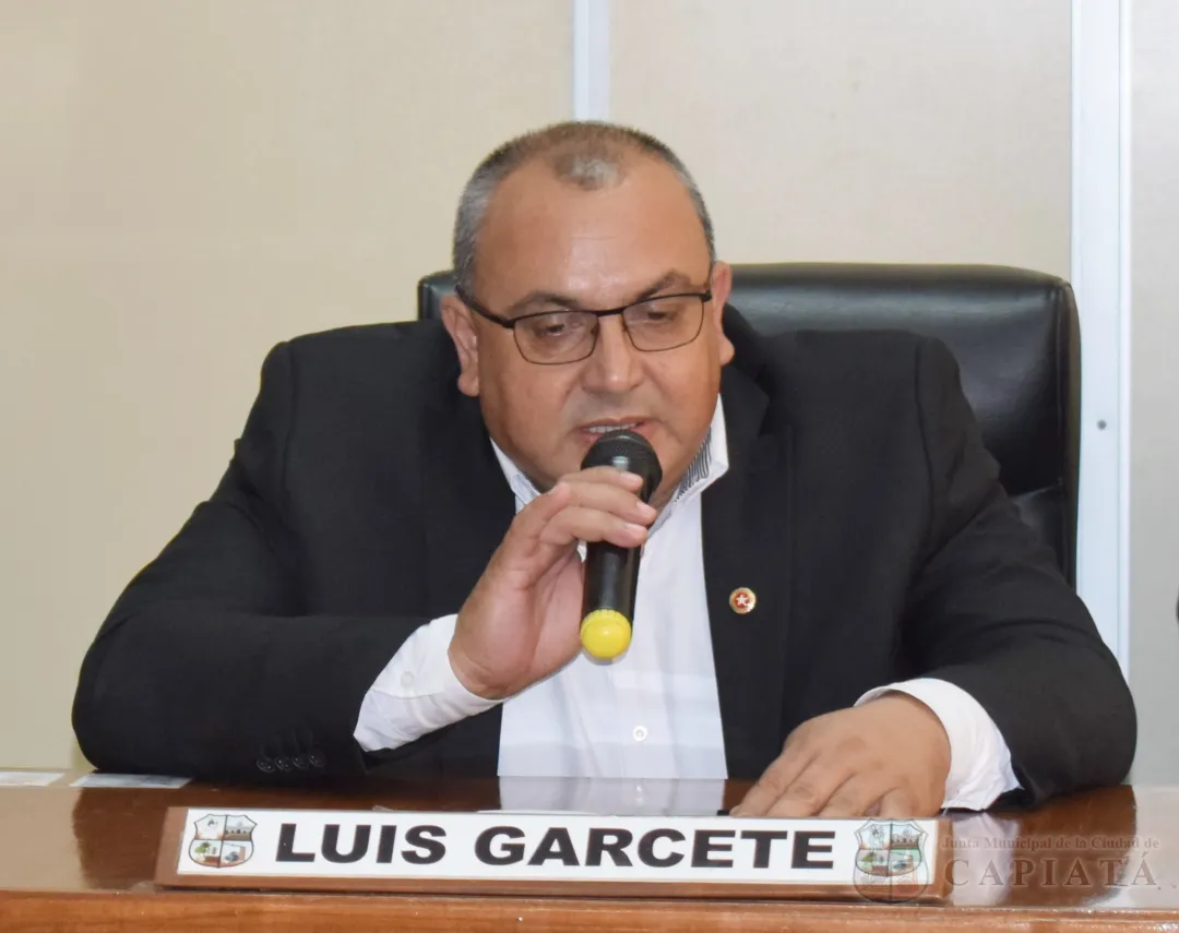Foto 3 de La problemática de los asfaltados destruidos por trabajos de Juntas de Saneamiento y aguaterías fue motivo de debate en el Pleno
