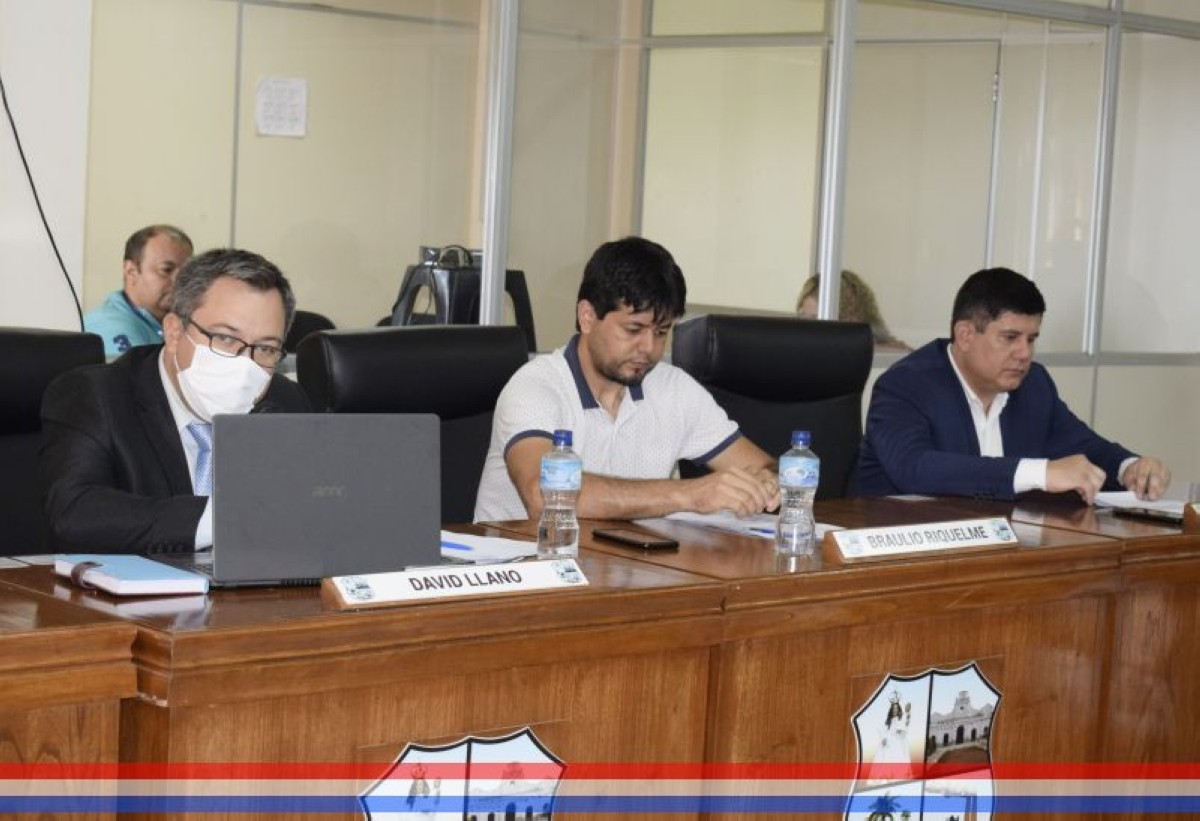 Foto 7 de SESION EXTRAORDINARIA DE LA JUNTA MUNICIPAL DE CAPIATA: Notas Recibidas y Expedientes Dictaminados