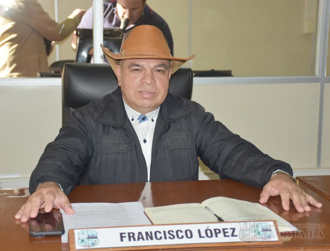 Foto 3 de SESION ORDINARIA DE LA JUNTA MUNICIPAL DE CAPIATA: Notas Recibidas, Nota Remitida y Expedientes Dictaminados