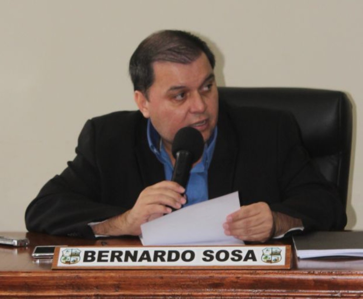 Foto 1 de Solicitan intervención de la Municipalidad en una edificación al costado del arroyo Posta Ybycuá