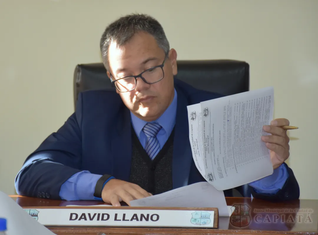 Foto 19 de SESION ORDINARIA DE LA JUNTA MUNICIPAL DE CAPIATA: Notas Recibidas y Expedientes Dictaminados
