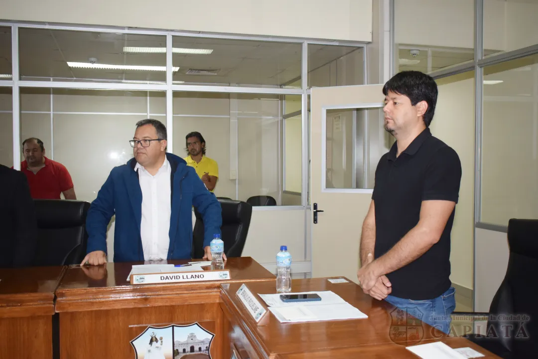 Foto 12 de SESION ORDINARIA DE LA JUNTA MUNICIPAL DE CAPIATA: Notas Recibidas y Expedientes Dictaminados