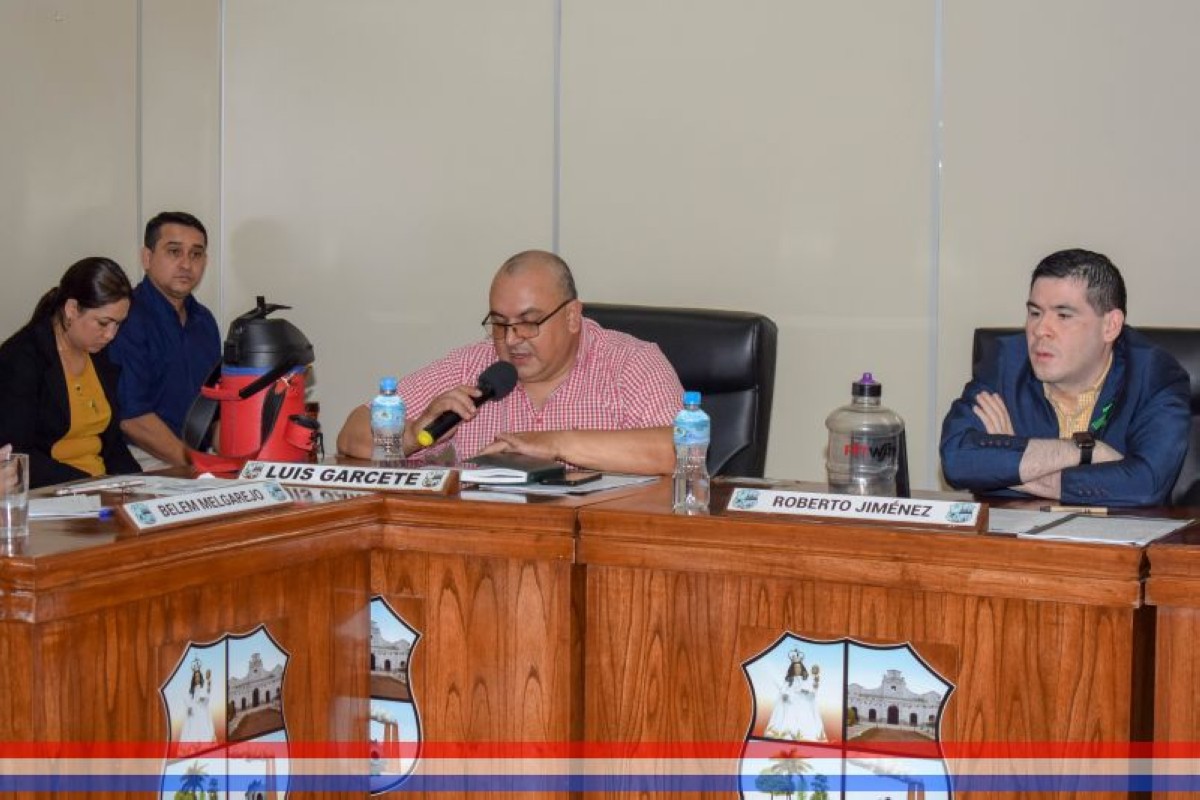 Foto 11 de SESION ORDINARIA DE LA JUNTA MUNICIPAL DE CAPIATA: Notas Recibidas, Nota Remitida y Expedientes Dictaminados