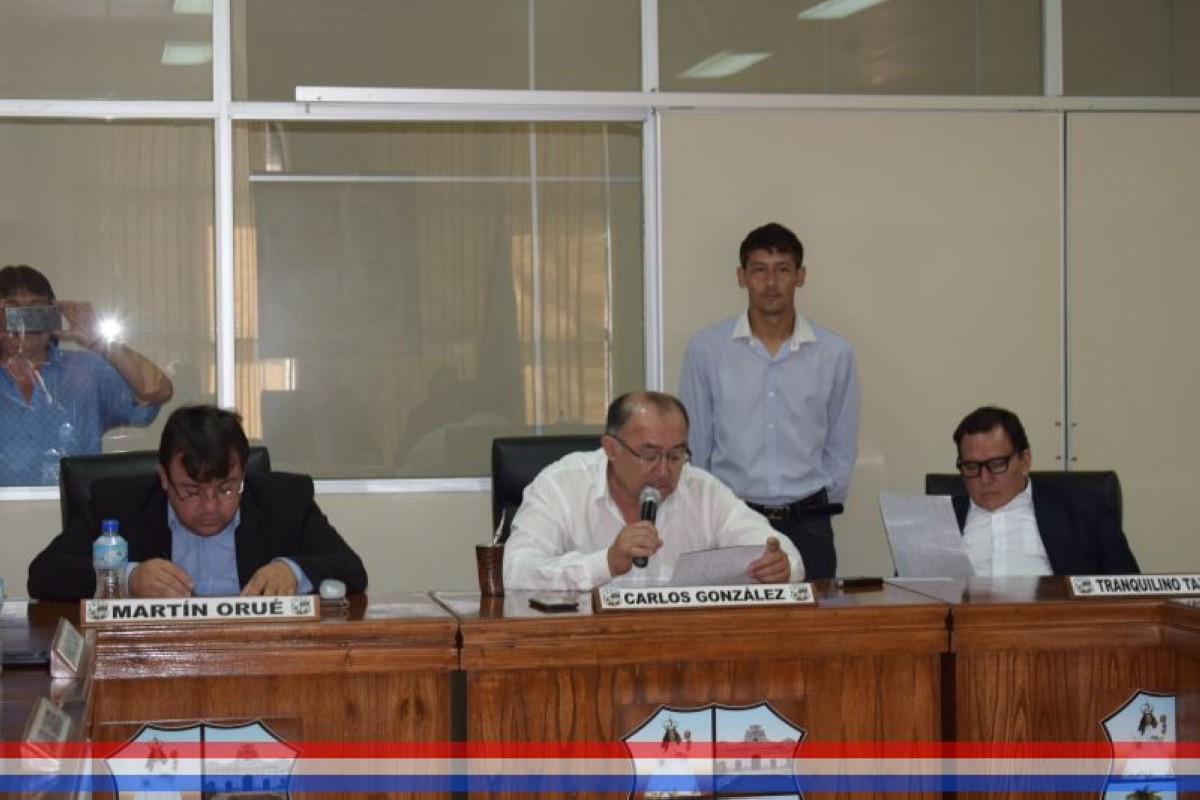 Foto 6 de SESION ORDINARIA DE LA JUNTA MUNICIPAL DE CAPIATA: Notas Recibidas y Expedientes Dictaminados
