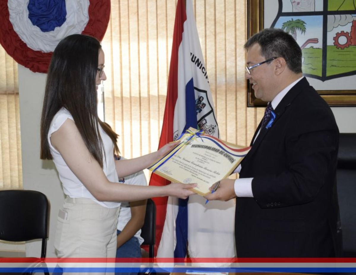 Foto 15 de Capiateñas destacadas en distintos ámbitos recibieron "Reconocimiento al Mérito"