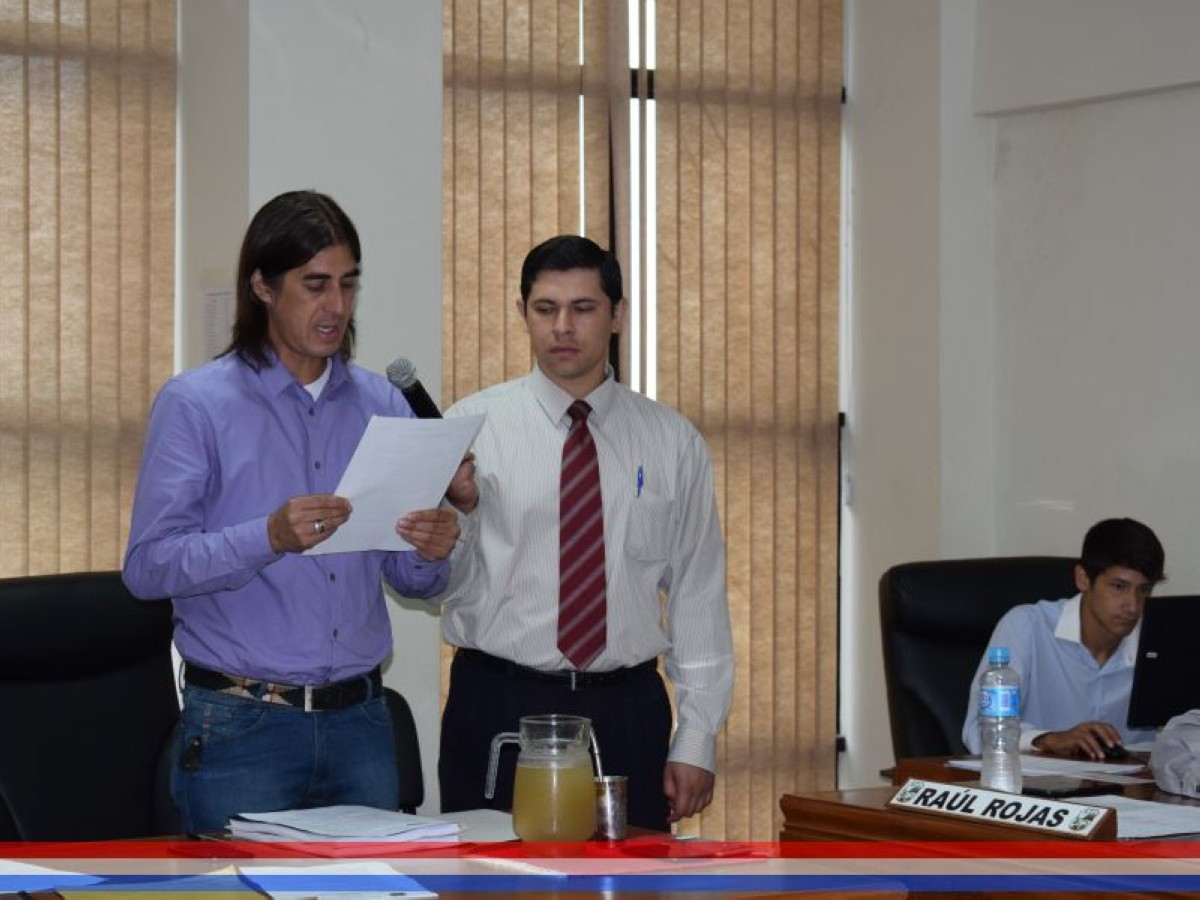 Foto 4 de SESION ORDINARIA DE LA JUNTA MUNICIPAL DE CAPIATA: Notas Recibidas y Expedientes Dictaminados