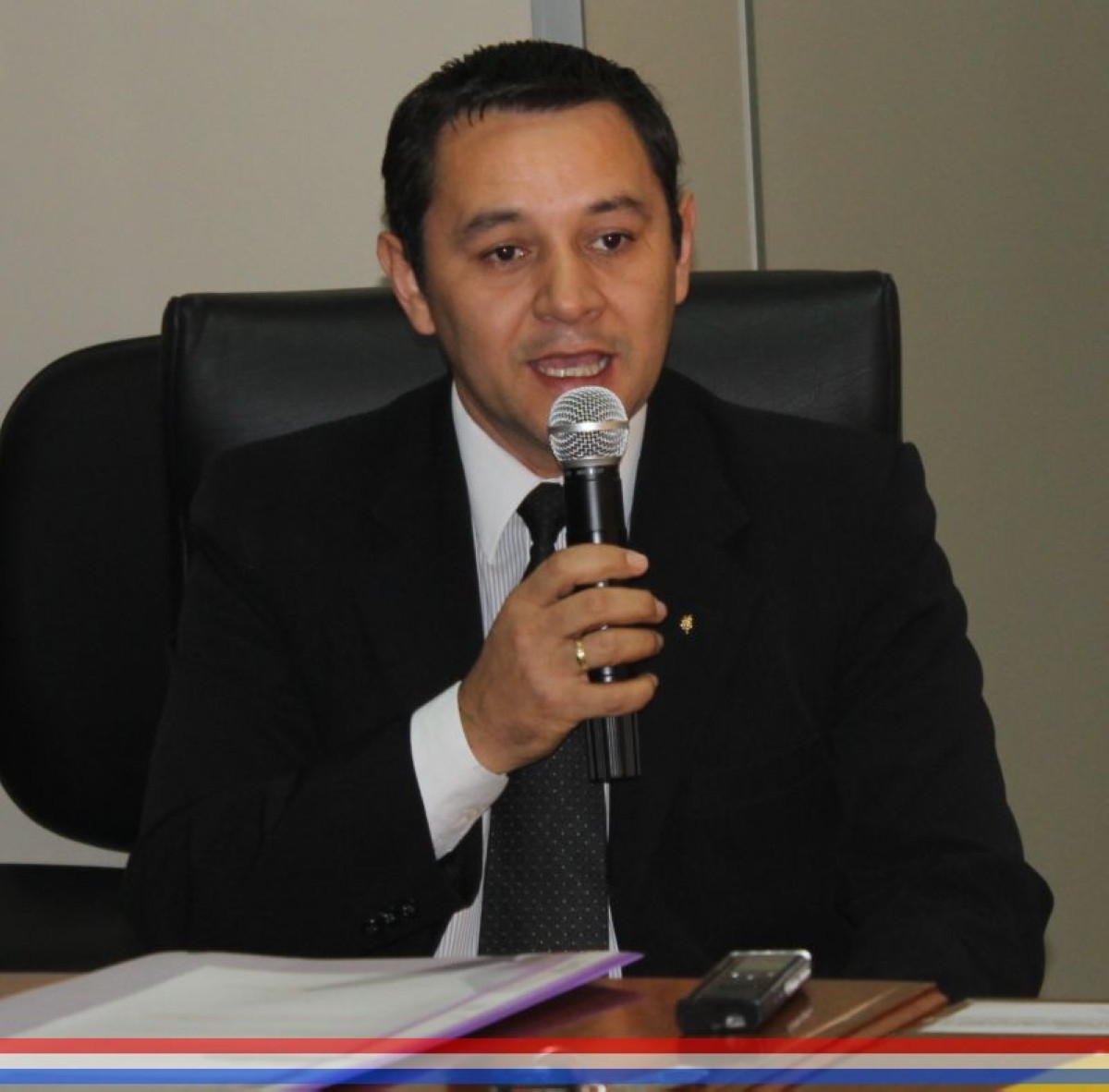 Foto 8 de Visita de representantes de la Cámara de Comercio, Industria y Servicios de la ciudad de Capiatá a la plenaria