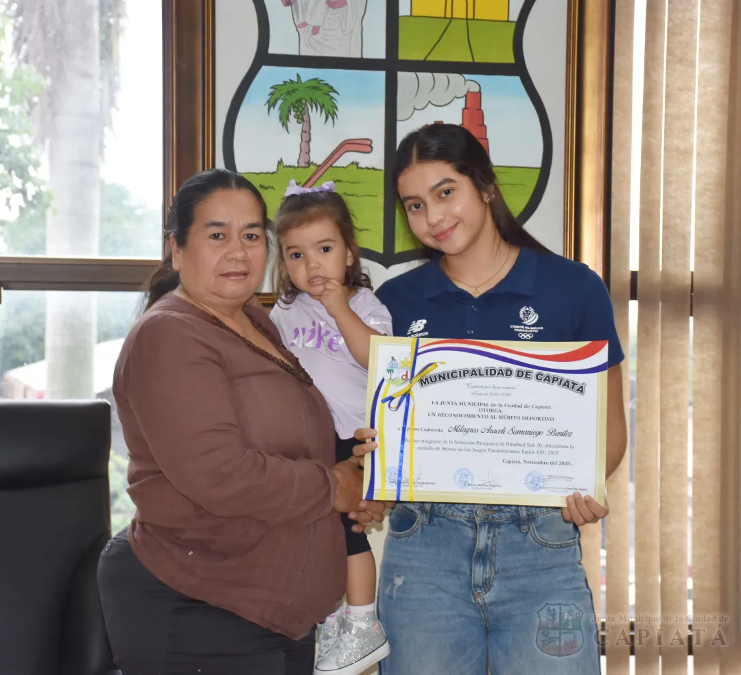 Foto 3 de Reconocimiento a jóvenes capiateñas destacadas en el Handball a nivel nacional e internacional