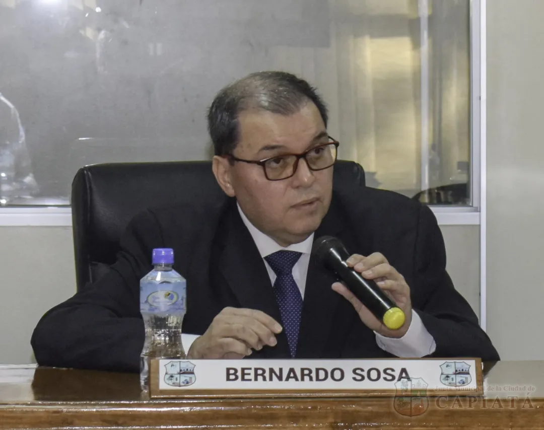 Foto 6 de Aprobaron adquisición de camionetas doble cabina para uso institucional