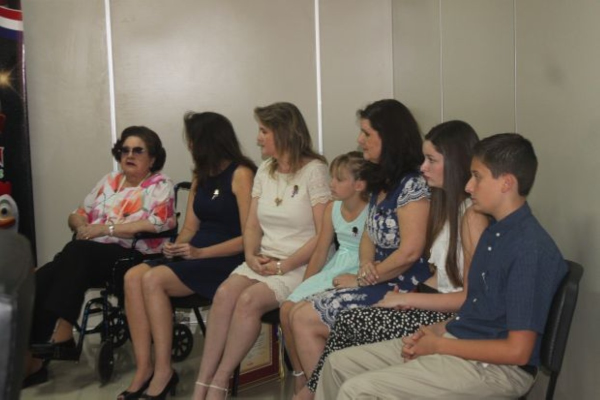Foto 9 de Entrega de reconocimiento de Ciudadanía Ilustre a miembros de la familia Ceuppens – Talavera