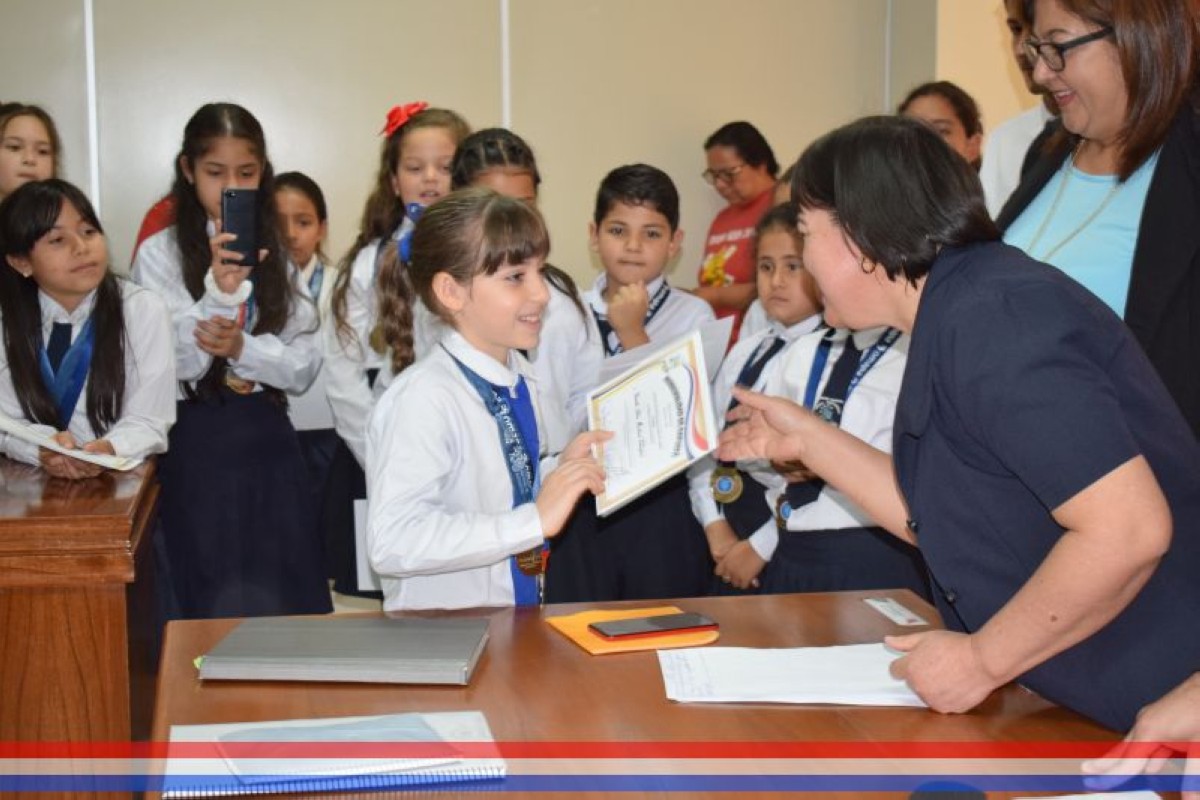Foto 50 de Reconocimiento a la Esc. Bás. Nº 81 y Col. Nac. "Ma. Auxiliadora"