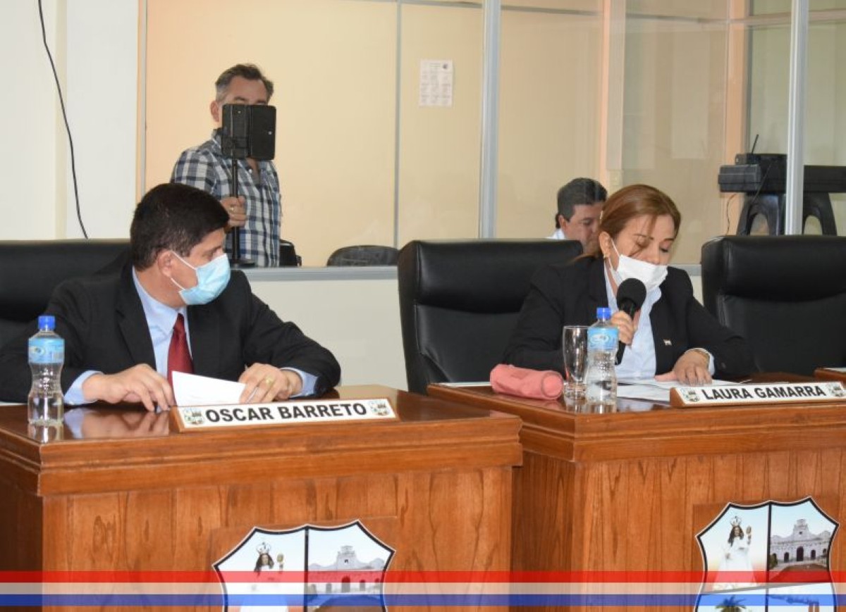 Foto 13 de El Prof. Esteban Antonio Romero Insfrán recibió el reconocimiento como Hijo Dilecto de la ciudad de Capiatá