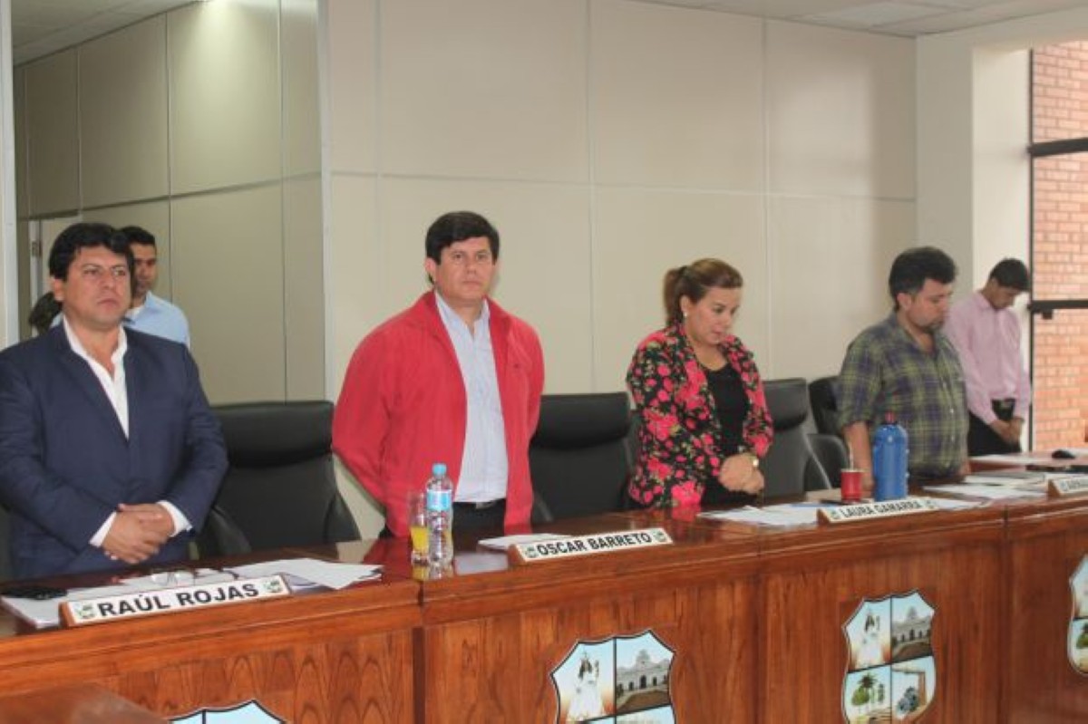 Foto 7 de Comerciantes de la calle Mcal. López piden solución al problema del estacionamiento