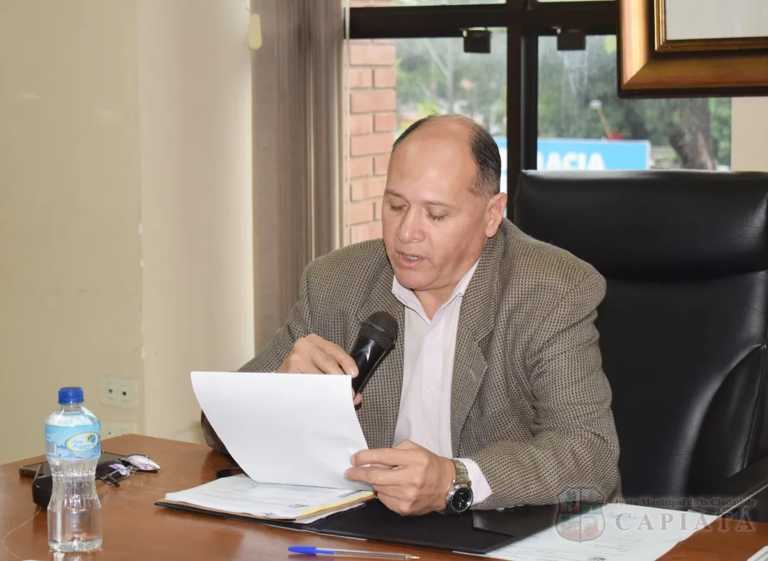 Foto 10 de SESION ORDINARIA DE LA JUNTA MUNICIPAL DE CAPIATA: Notas Recibidas y Expedientes Dictaminados