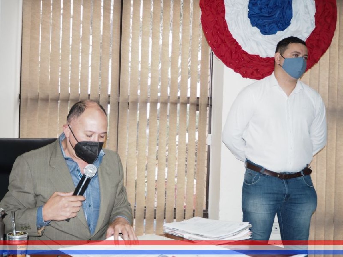 Foto 5 de SESION ORDINARIA DE LA JUNTA MUNICIPAL DE CAPIATA: Notas Recibidas, Nota Remitida y Expedientes Dictaminados