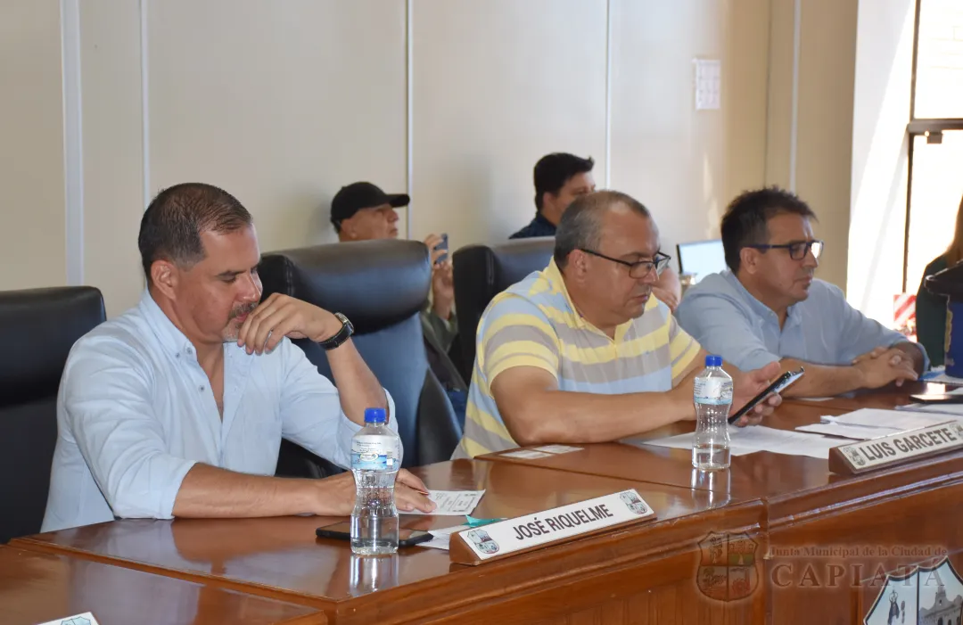 Foto 11 de SESION ORDINARIA DE LA JUNTA MUNICIPAL DE CAPIATA: Notas Recibidas, Nota Remitida y Expedientes Dictaminados