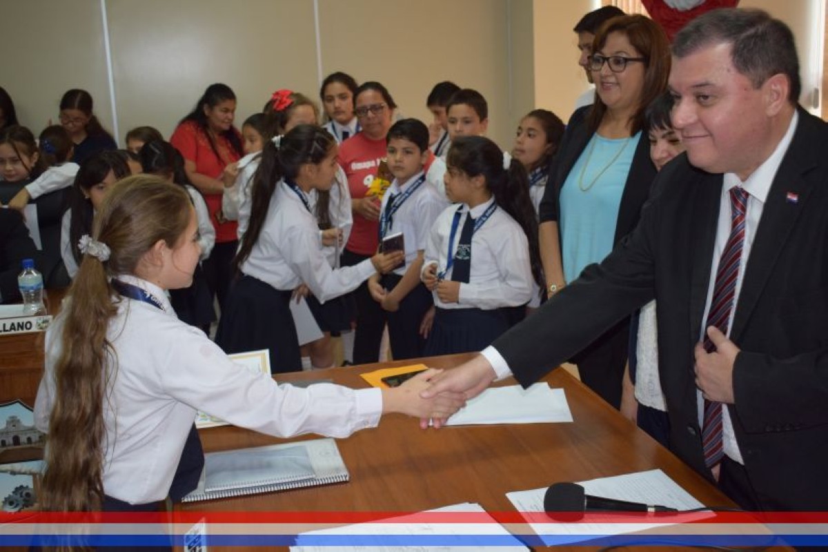 Foto 45 de Reconocimiento a la Esc. Bás. Nº 81 y Col. Nac. "Ma. Auxiliadora"