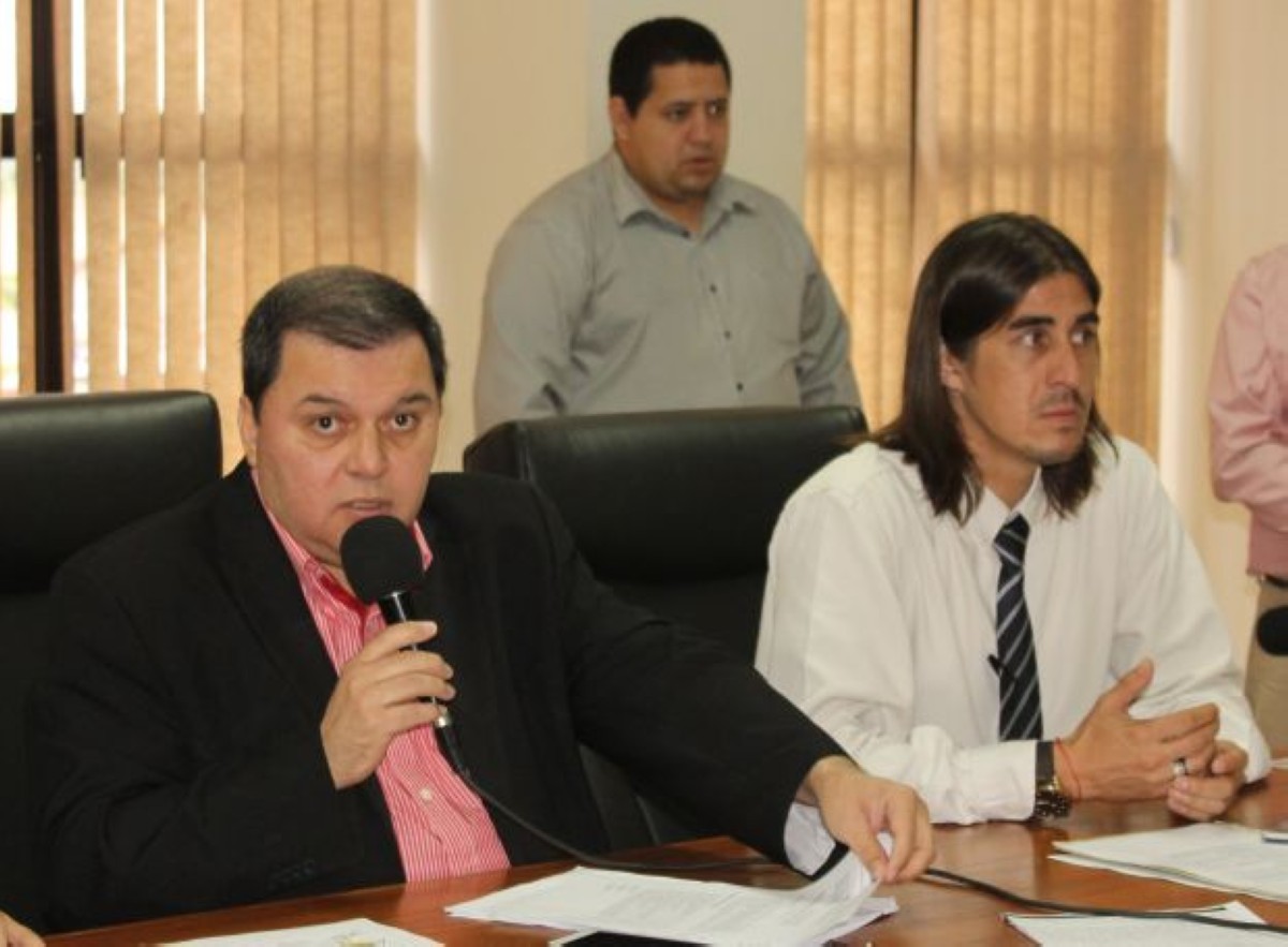 Foto 1 de Solicitan intervención de la Dirección de Gestión Ambiental sobre terreno alambrado indebidamente en el margen del arroyo Capiatá