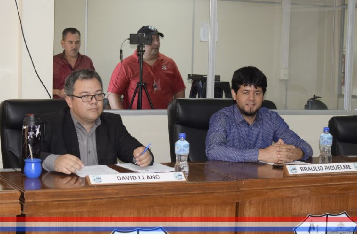 Foto 2 de SESION ORDINARIA DE LA JUNTA MUNICIPAL DE CAPIATA: Notas Recibidas, Nota Remitida y Expedientes Dictaminados