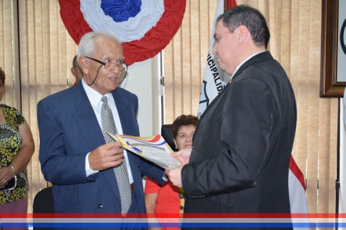 Foto 20 de Reconocimiento a Don Arsenio Salinas como "Ciudadano Ilustre de Capiatá"