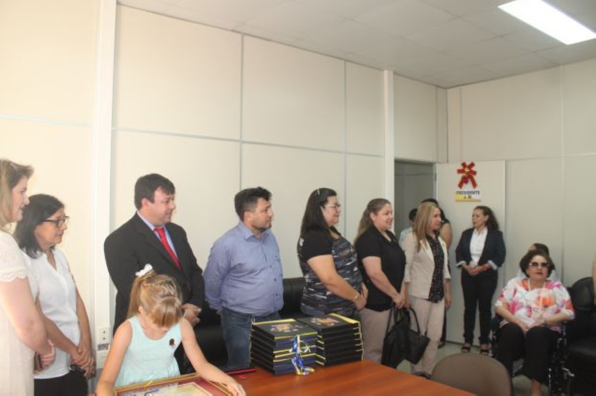 Foto 2 de Entrega de reconocimiento de Ciudadanía Ilustre a miembros de la familia Ceuppens – Talavera