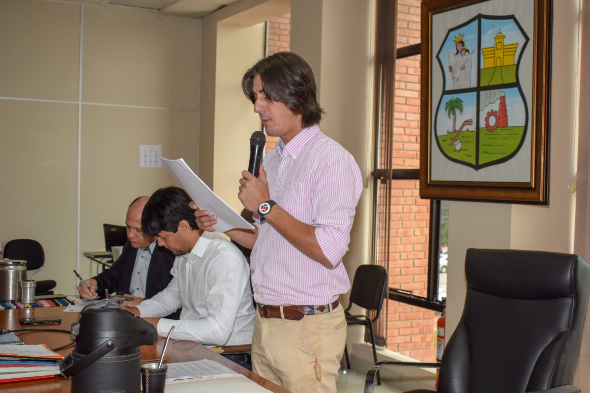 Foto 1 de SESION ORDINARIA DE LA JUNTA MUNICIPAL DE CAPIATA: Notas Recibidas, Nota Remitida y Expedientes Dictaminados