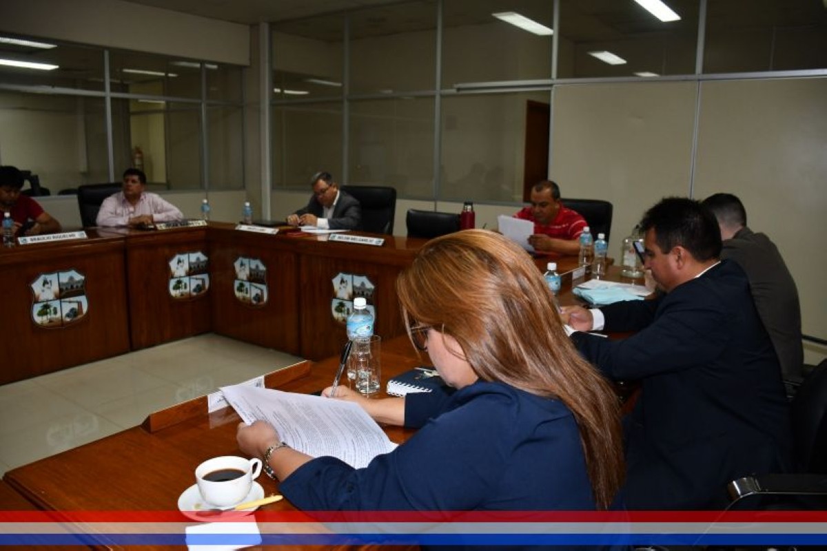 Foto 11 de SESION ORDINARIA DE LA JUNTA MUNICIPAL DE CAPIATA: Notas Recibidas, Nota Remitida y Expedientes Dictaminados