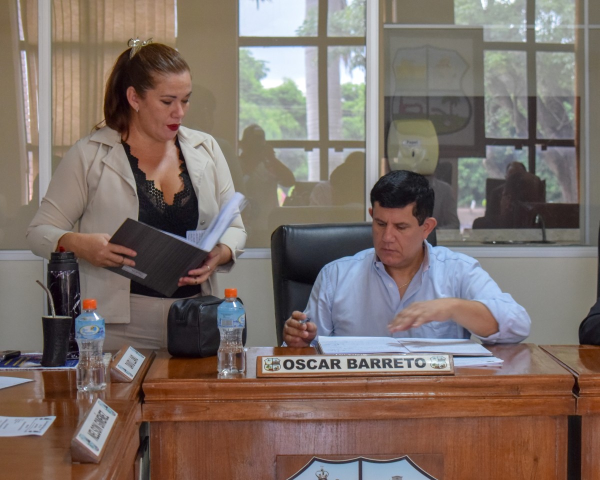 Foto 13 de SESION ORDINARIA DE LA JUNTA MUNICIPAL DE CAPIATA: Notas Recibidas, Nota Remitida y Expedientes Dictaminados