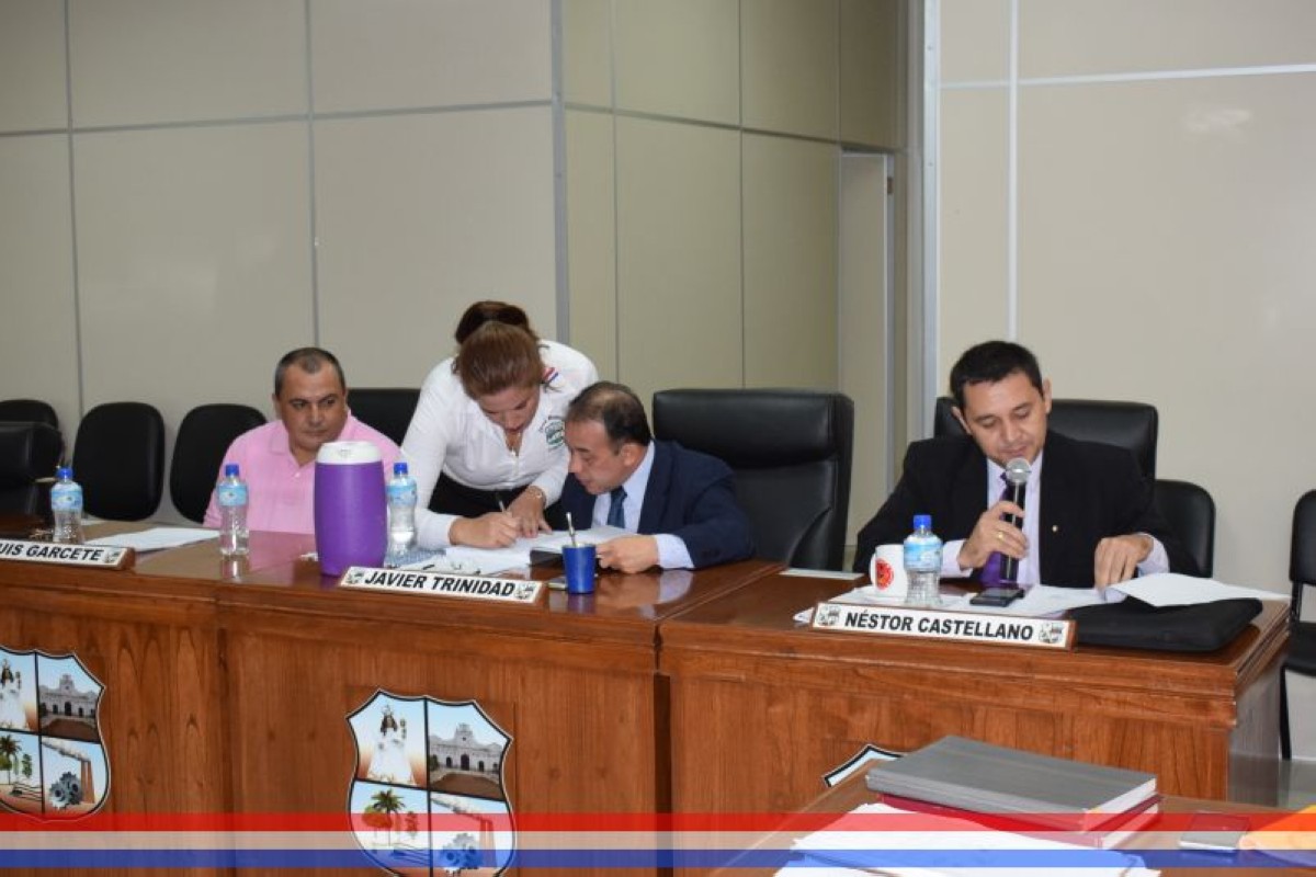 Foto 11 de SESION ORDINARIA DE LA JUNTA MUNICIPAL DE CAPIATA: Notas Recibidas, Nota Remitida y Expedientes Dictaminados
