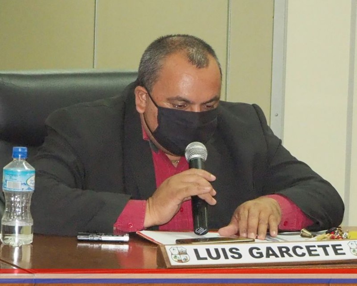 Foto 3 de Encomiendan al Ejecutivo Municipal gestionar ante el MOPC la reparación de varios tramos asfaltados de nuestra ciudad