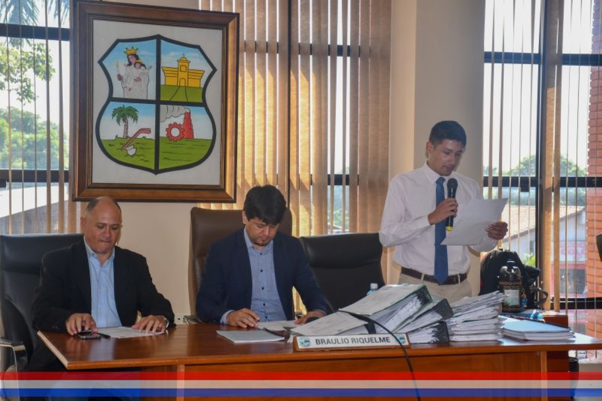 Foto 17 de SESION ORDINARIA DE LA JUNTA MUNICIPAL DE CAPIATA: Notas Recibidas, Nota Remitida y Expedientes Dictaminados