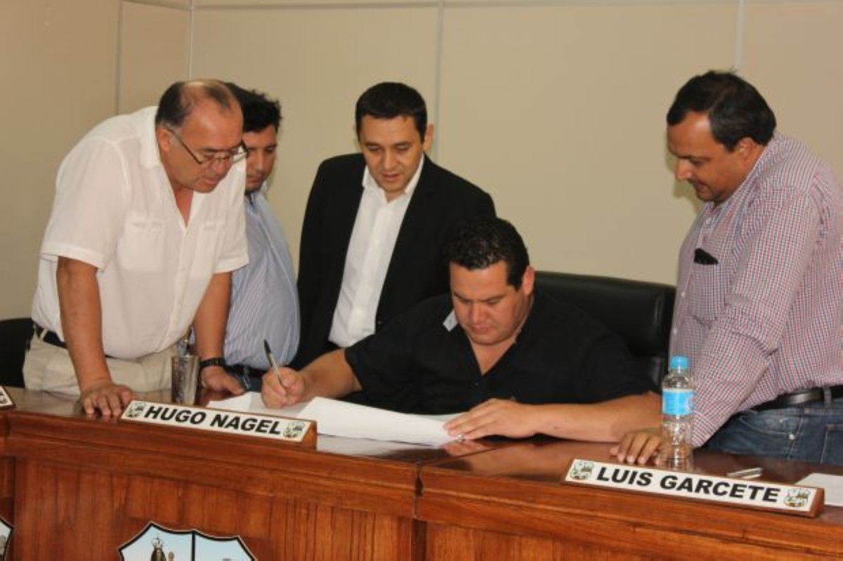 Foto 2 de Aprueban adjudicación de trabajos de reparación en instituciones educativas a tres empresas constructoras