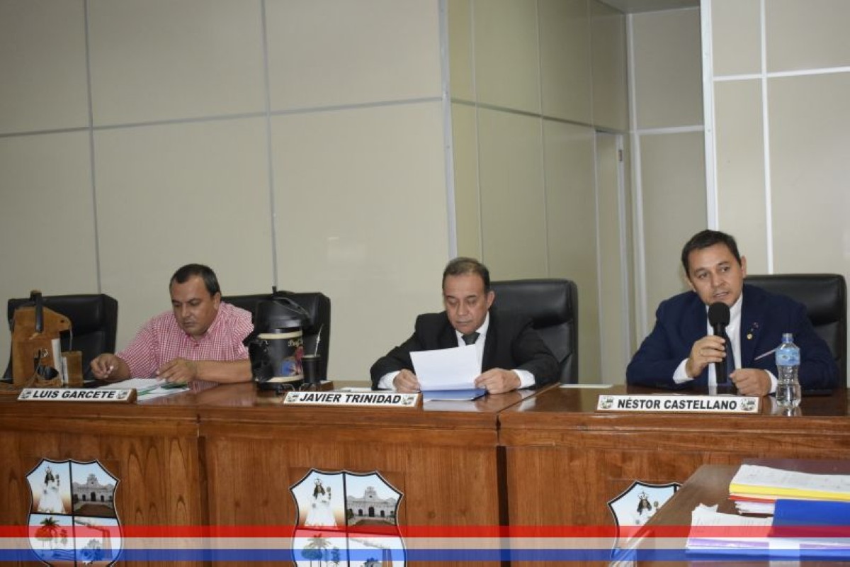 Foto 7 de SESION ORDINARIA DE LA JUNTA MUNICIPAL DE CAPIATA: Notas Recibidas, Nota Remitida y Expedientes Dictaminados