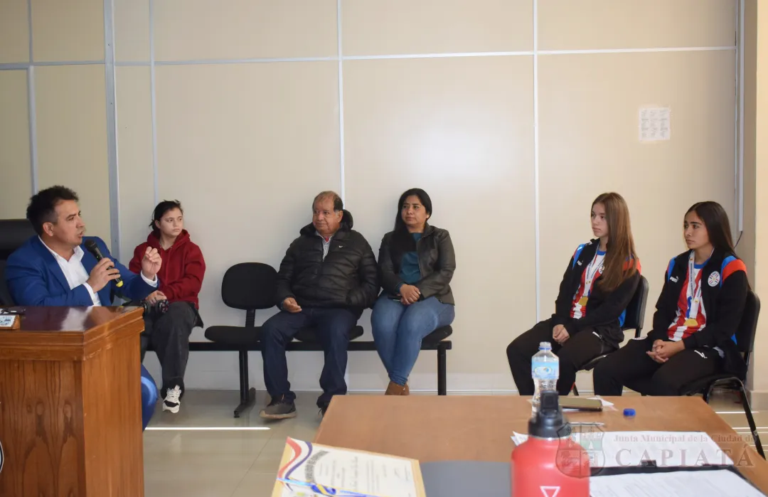 Foto 16 de Reconocimiento a las integrantes capiateñas de la Selección Paraguaya de Fútbol Femenino Sub 17, consagradas como campeonas sudamericanas