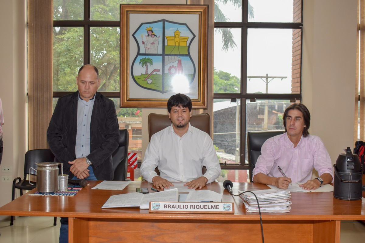 Foto 11 de SESION ORDINARIA DE LA JUNTA MUNICIPAL DE CAPIATA: Notas Recibidas, Nota Remitida y Expedientes Dictaminados