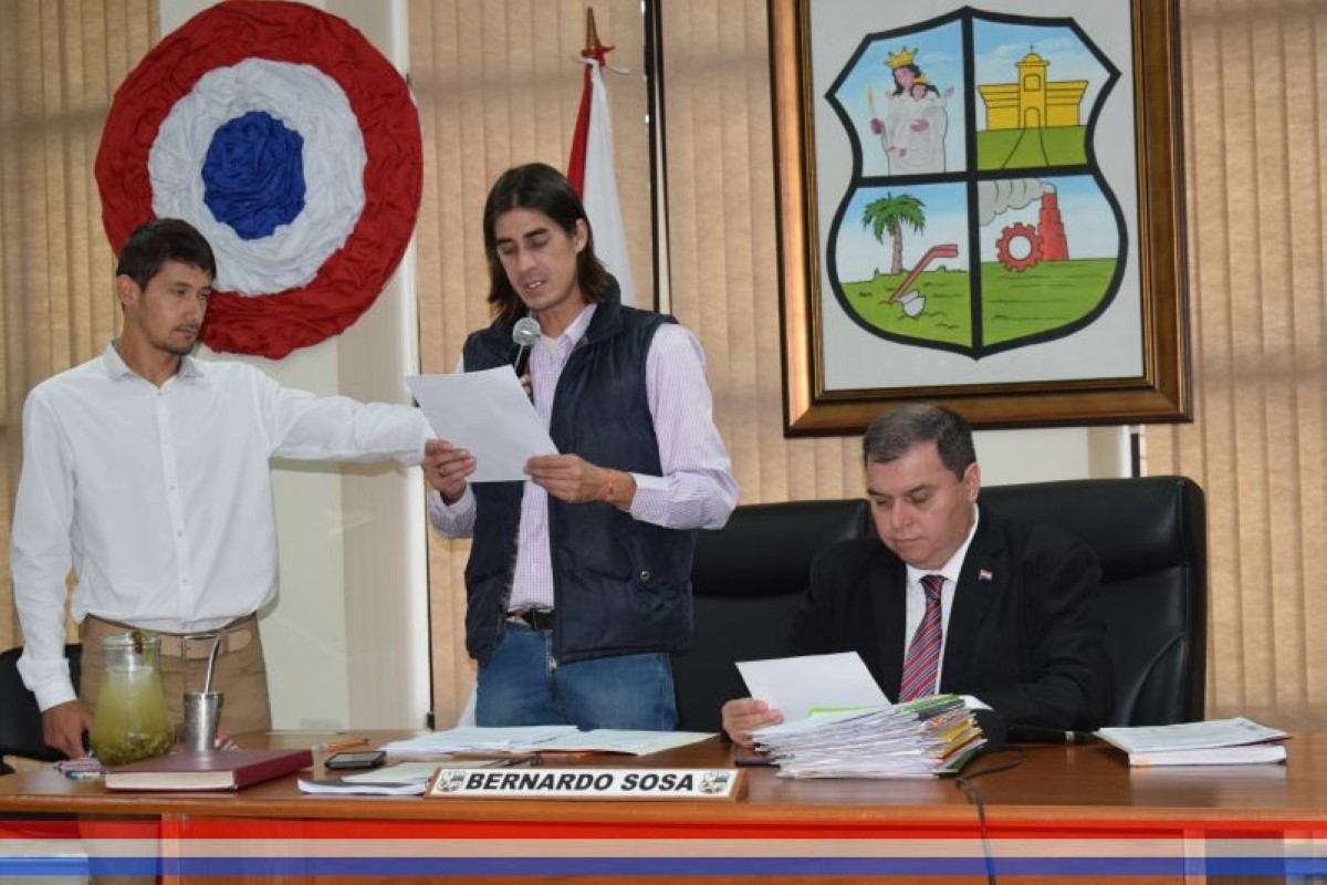 Foto 9 de SESION ORDINARIA DE LA JUNTA MUNICIPAL DE CAPIATA: Notas Recibidas, Nota Remitida y Expedientes Dictaminados