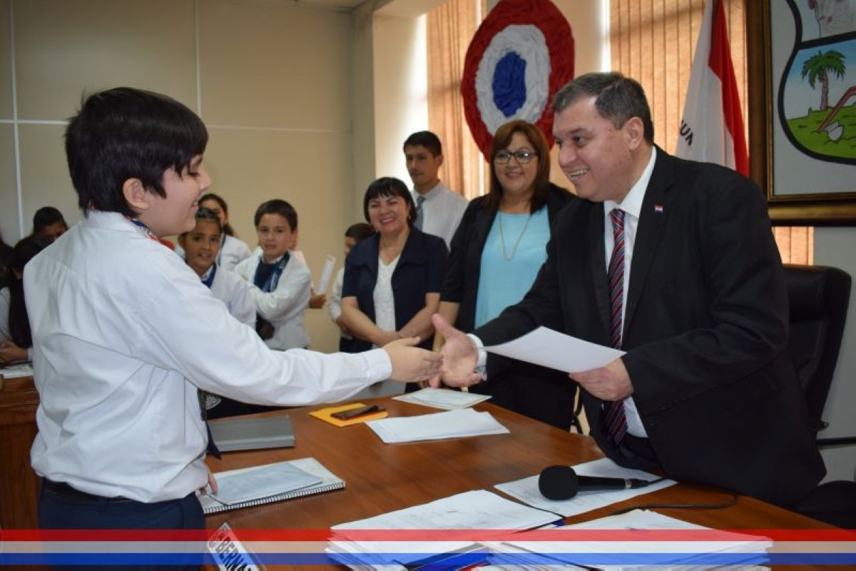 Foto 59 de Reconocimiento a la Esc. Bás. Nº 81 y Col. Nac. "Ma. Auxiliadora"