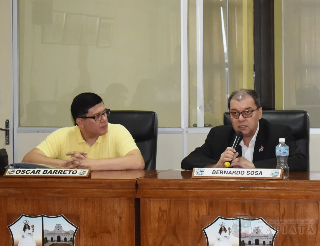Foto 11 de SESION ORDINARIA DE LA JUNTA MUNICIPAL DE CAPIATA: Notas Recibidas y Expedientes Dictaminados