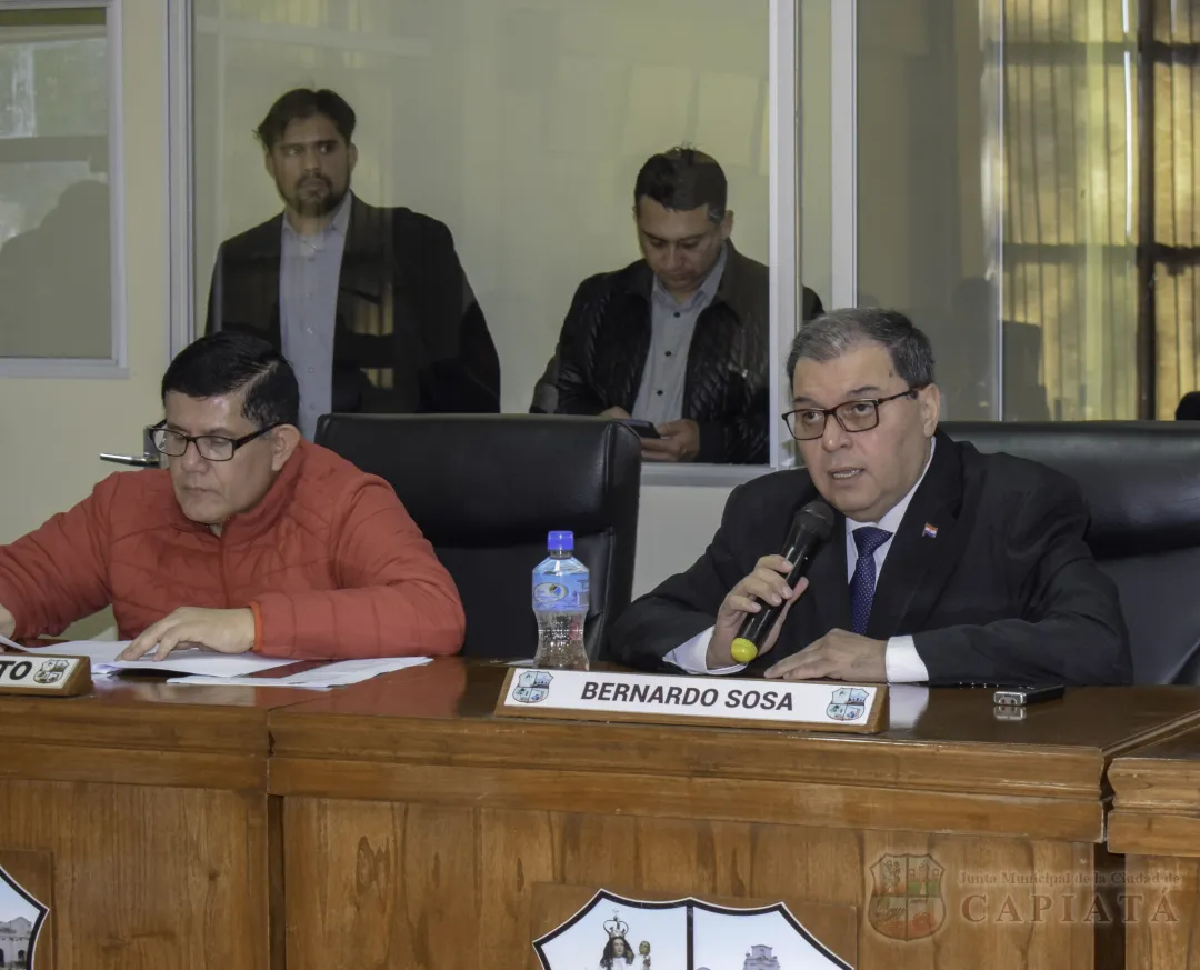 Foto 17 de SESION ORDINARIA DE LA JUNTA MUNICIPAL DE CAPIATA: Notas Recibidas y Expedientes Dictaminados